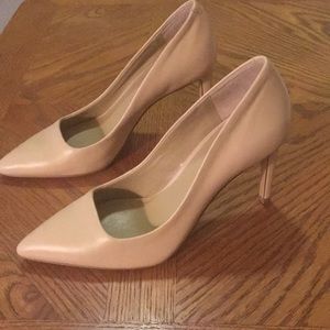 Ann Taylor Mila heels